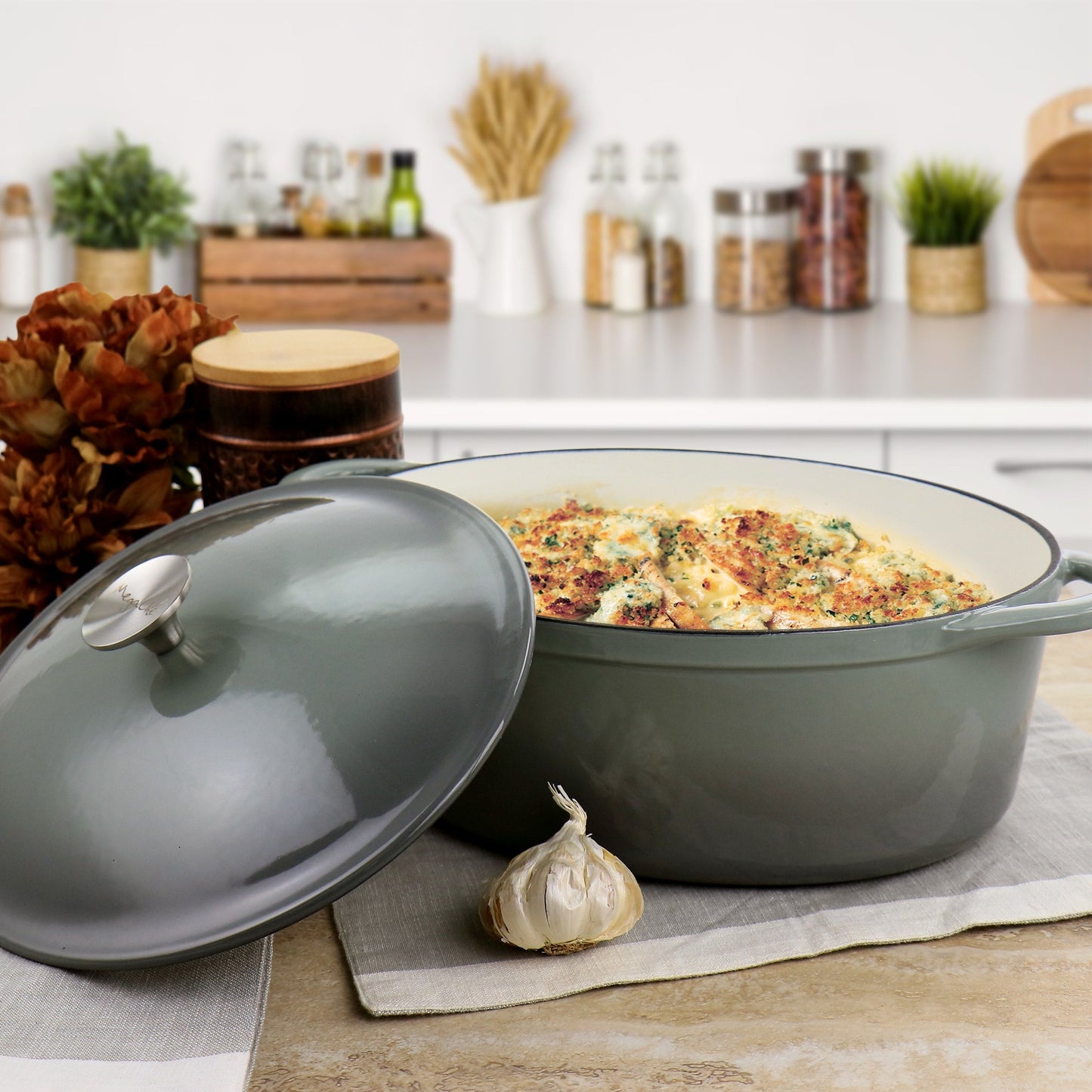 Cocotte ovale en fonte émaillée de 7 litres, couleur Storm Cloud