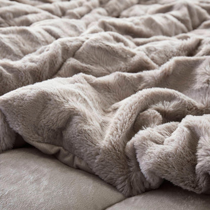 Madison Park Margot Back Print Long Fur Comforter Set