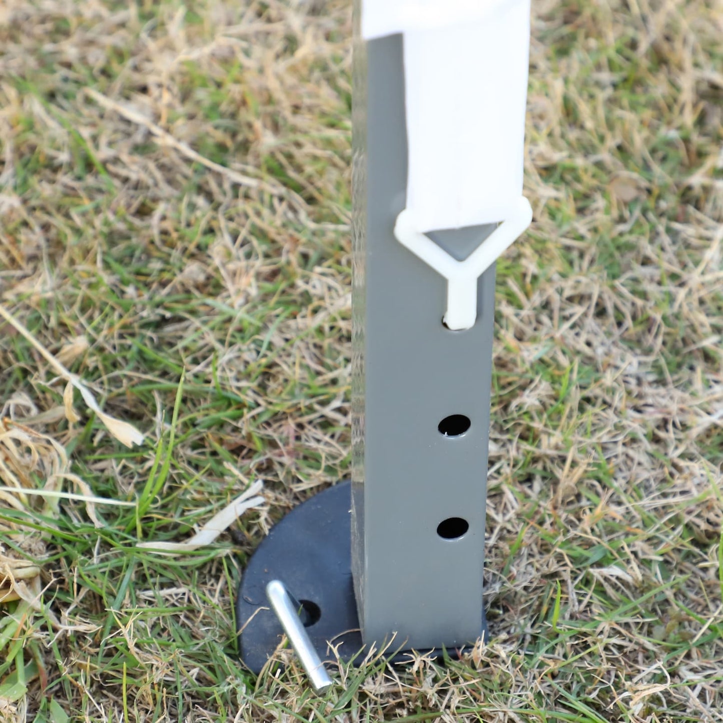 Auvent pop-up robuste Outsunny avec cadre robuste, toit anti-UV et sac de transport pour terrasse, jardin, plage et arrière-cour