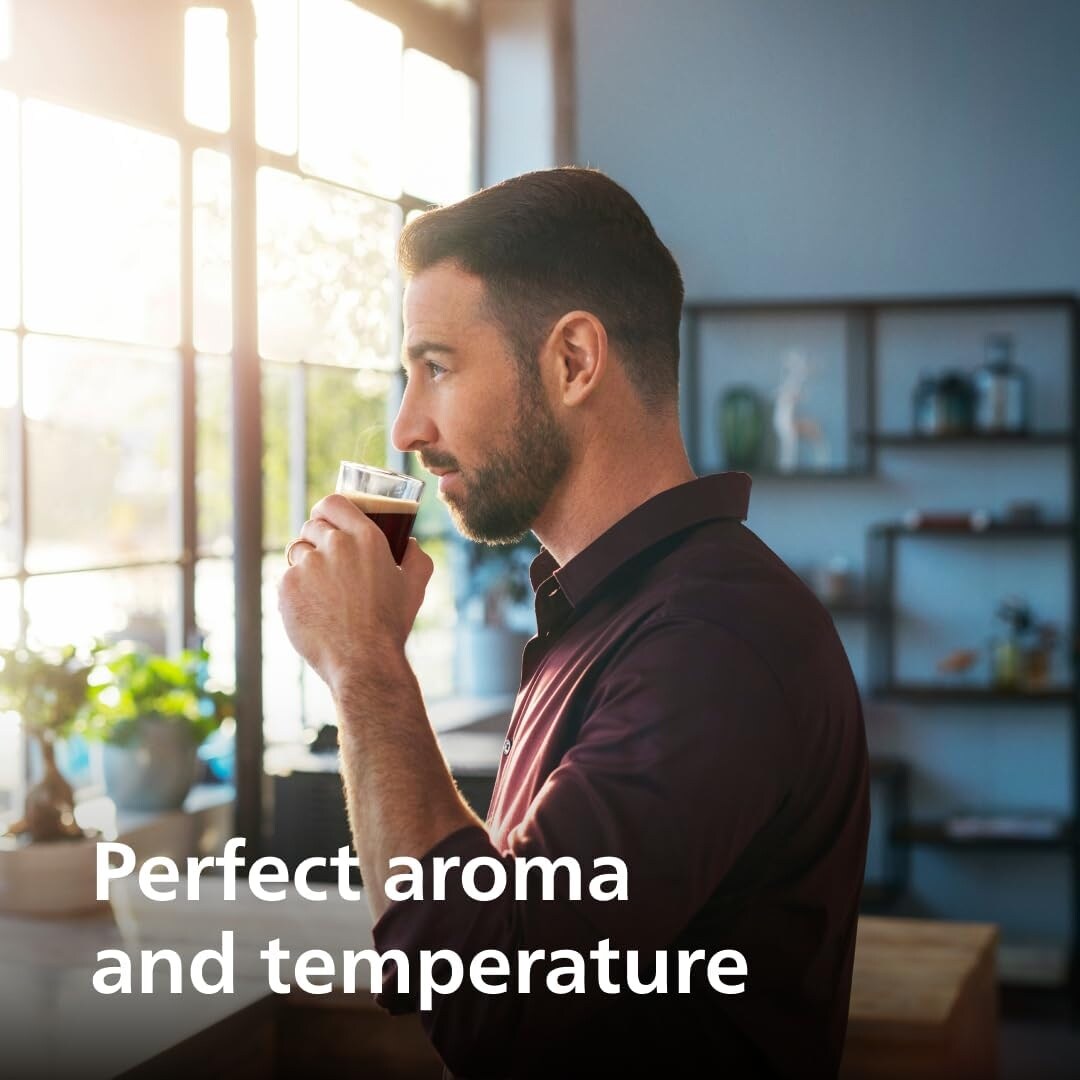 Machine à expresso haut de gamme, 12 cafés chauds/glacés, système LatteGo, moulin en céramique, chrome noir