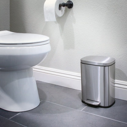 Poubelles rectangulaires Qualiazero de 13,2 gallons et deux de 1,3 gallon à pédale - Ensemble familial