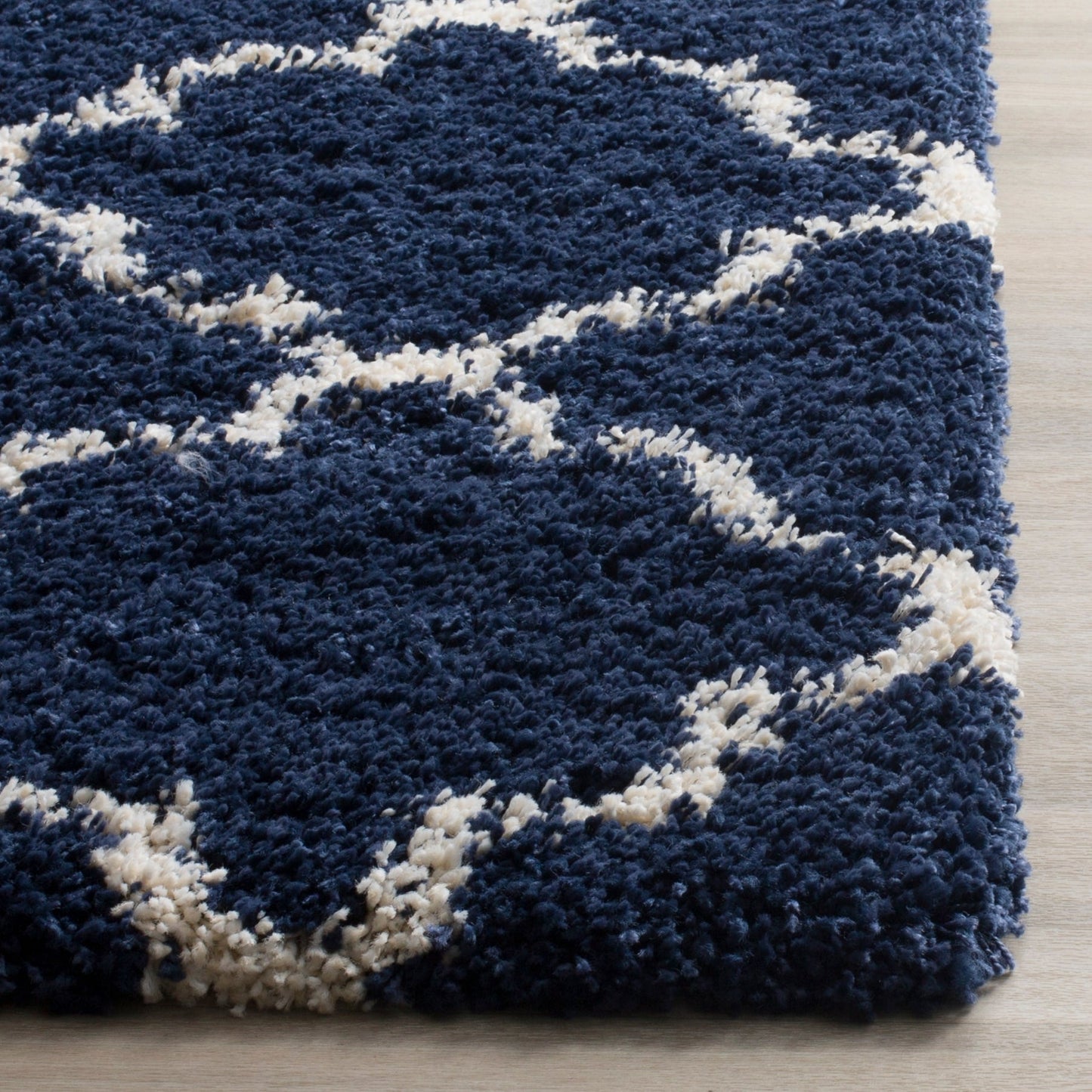 SAFAVIEH Hudson Shag Jeryl Glam Trellis 2-inch Area Rug