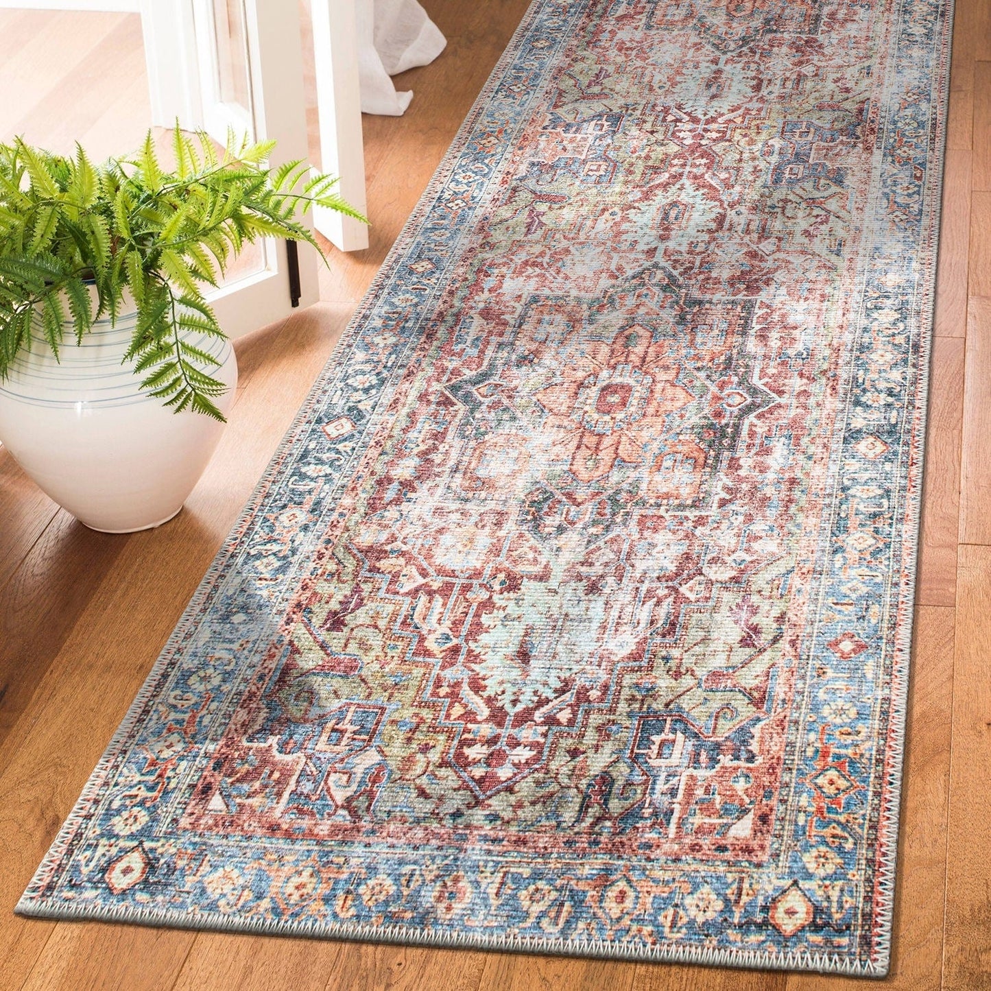Traditional Distressed Machine Washable Area Rug